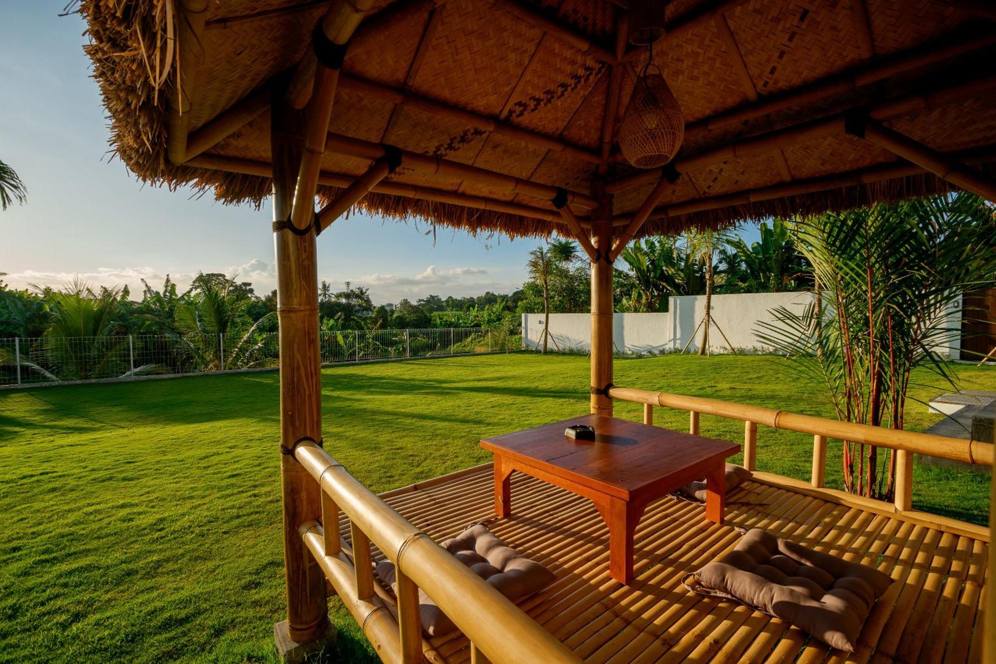 Eden Guest House Canggu Exterior photo